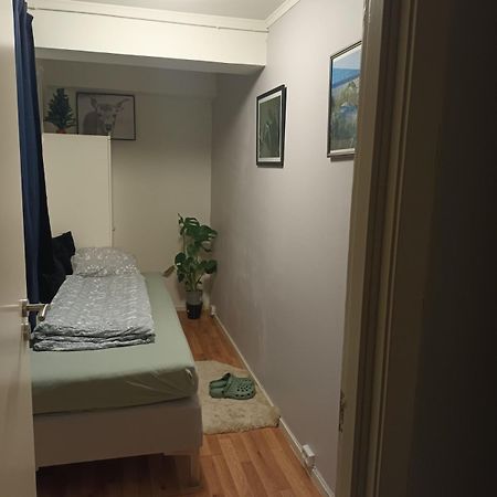 Room For Rent In A Shared Apartment 모스 외부 사진